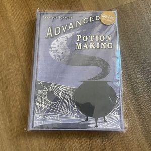 Harry Potter Universal Studios Advanced Potion Making notebook never been used!